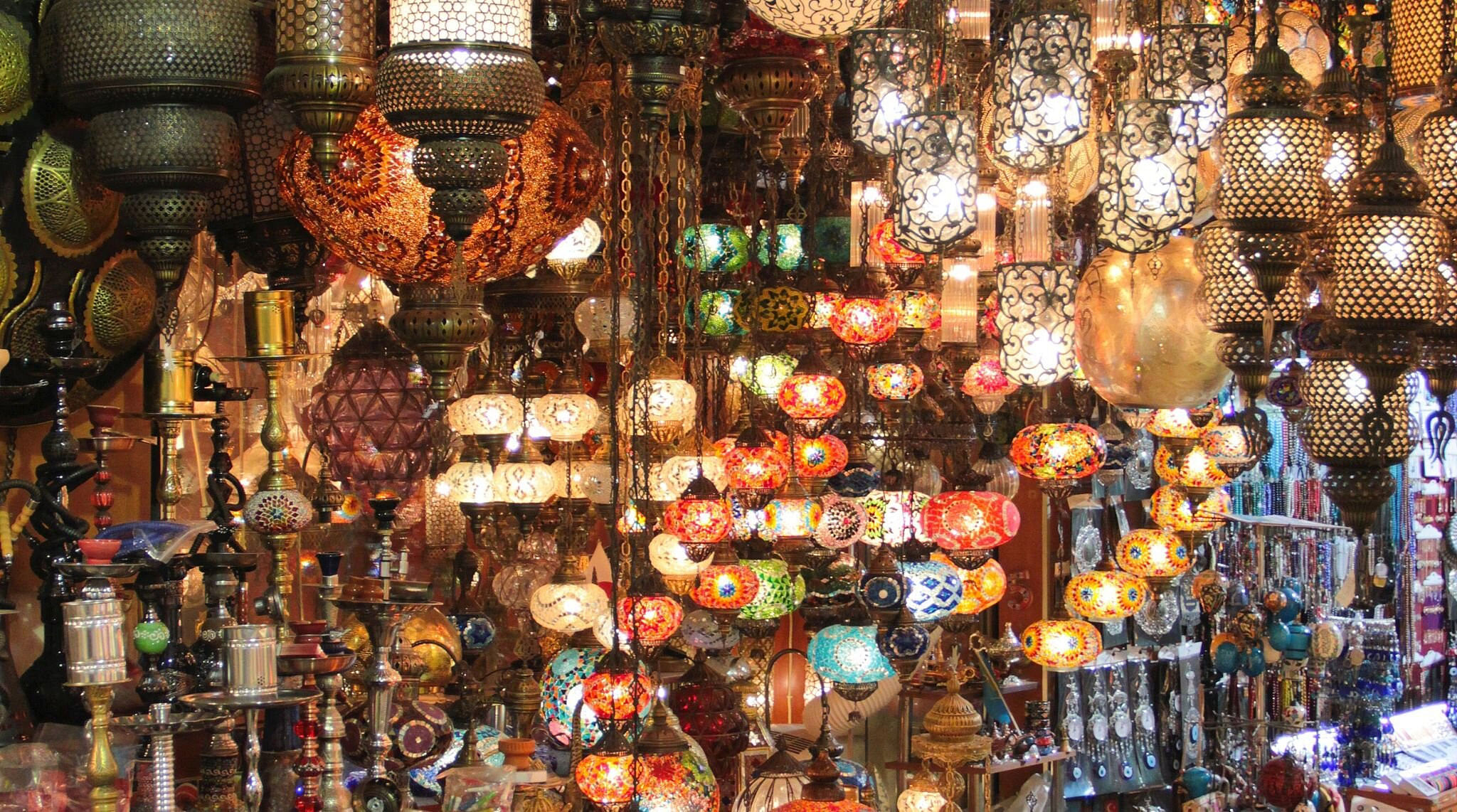 shop in turkey with lanterns