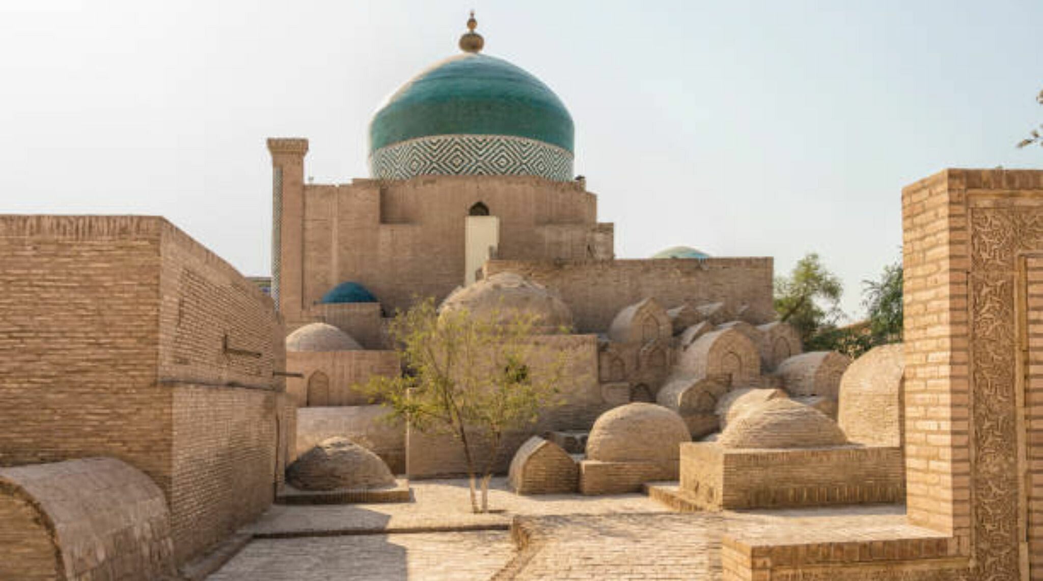 ضريح بهلوان محمود في أوزبكستان