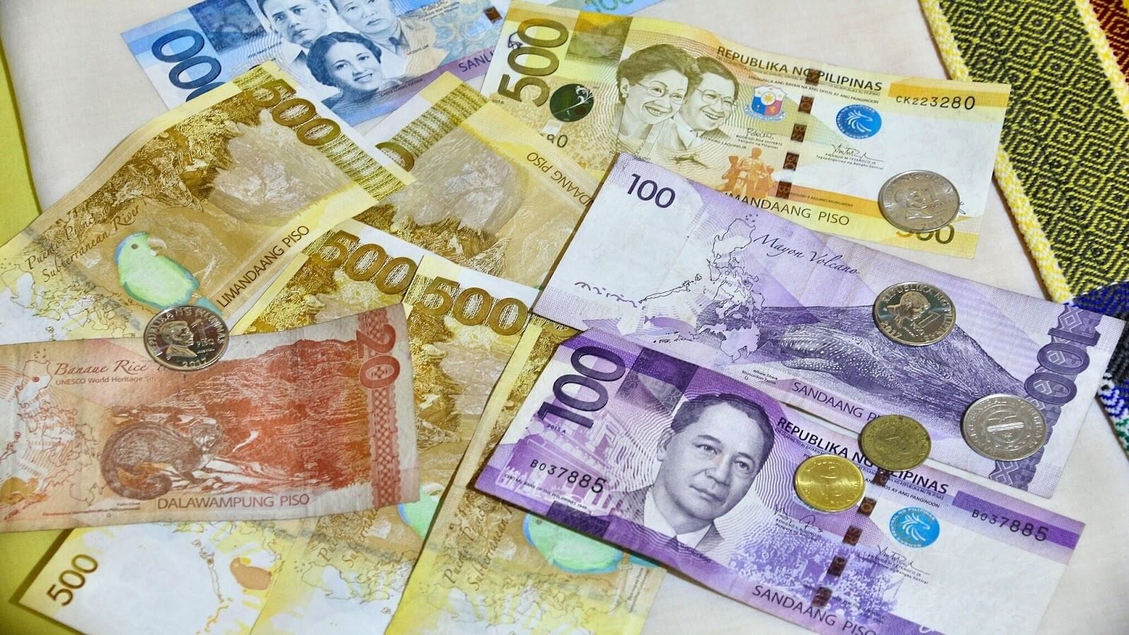 Different notes of the Philippine peso