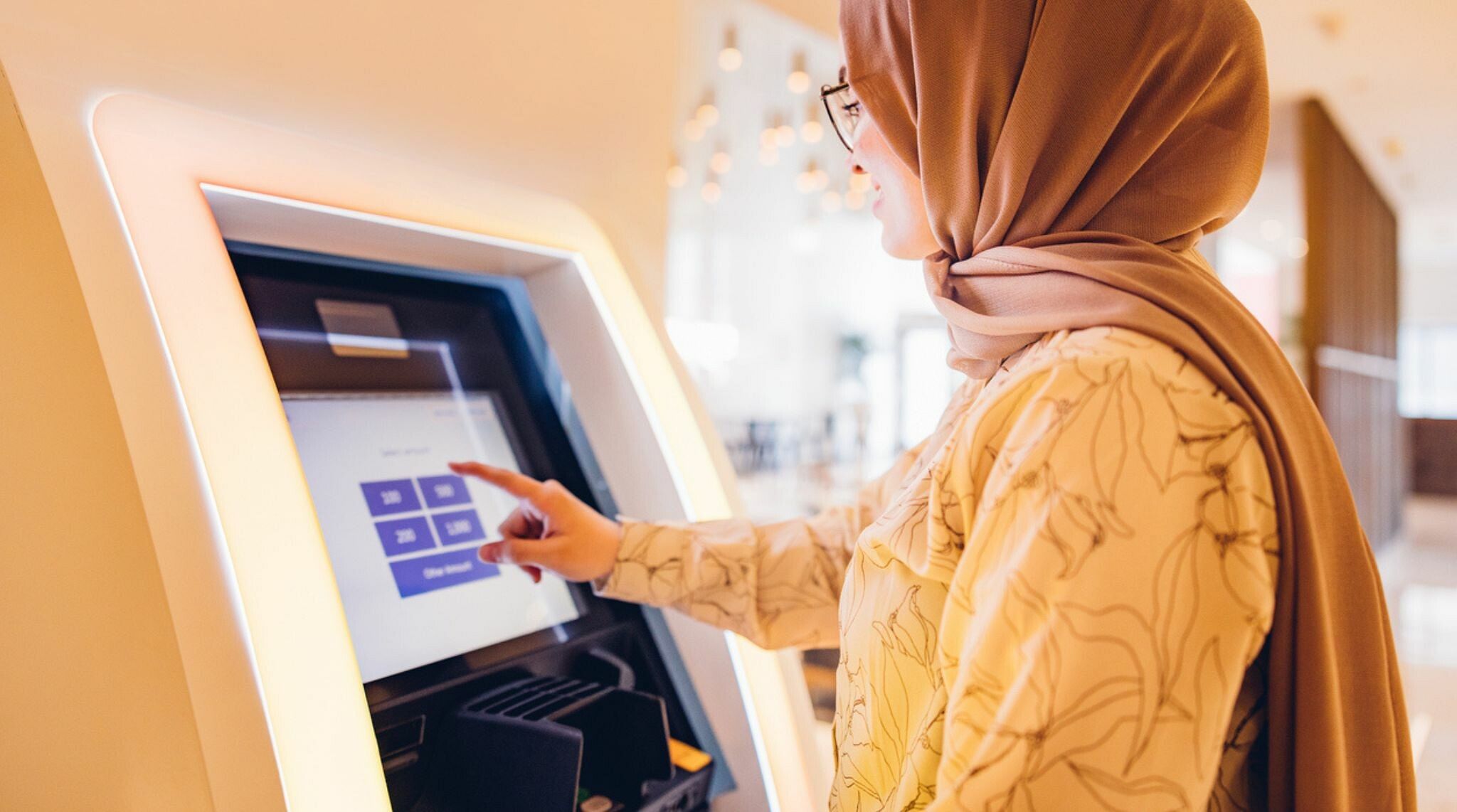 retirer de l'argent a dubai au distributeur