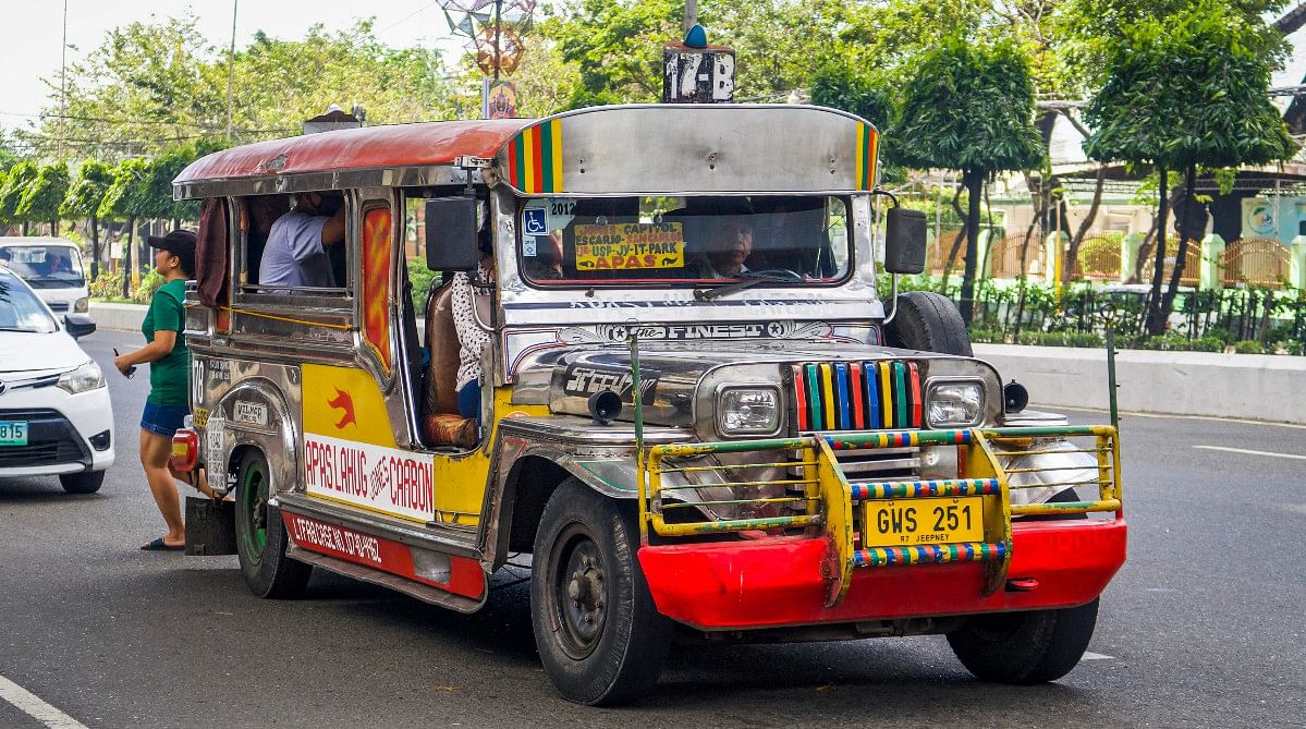 jeepney in manila