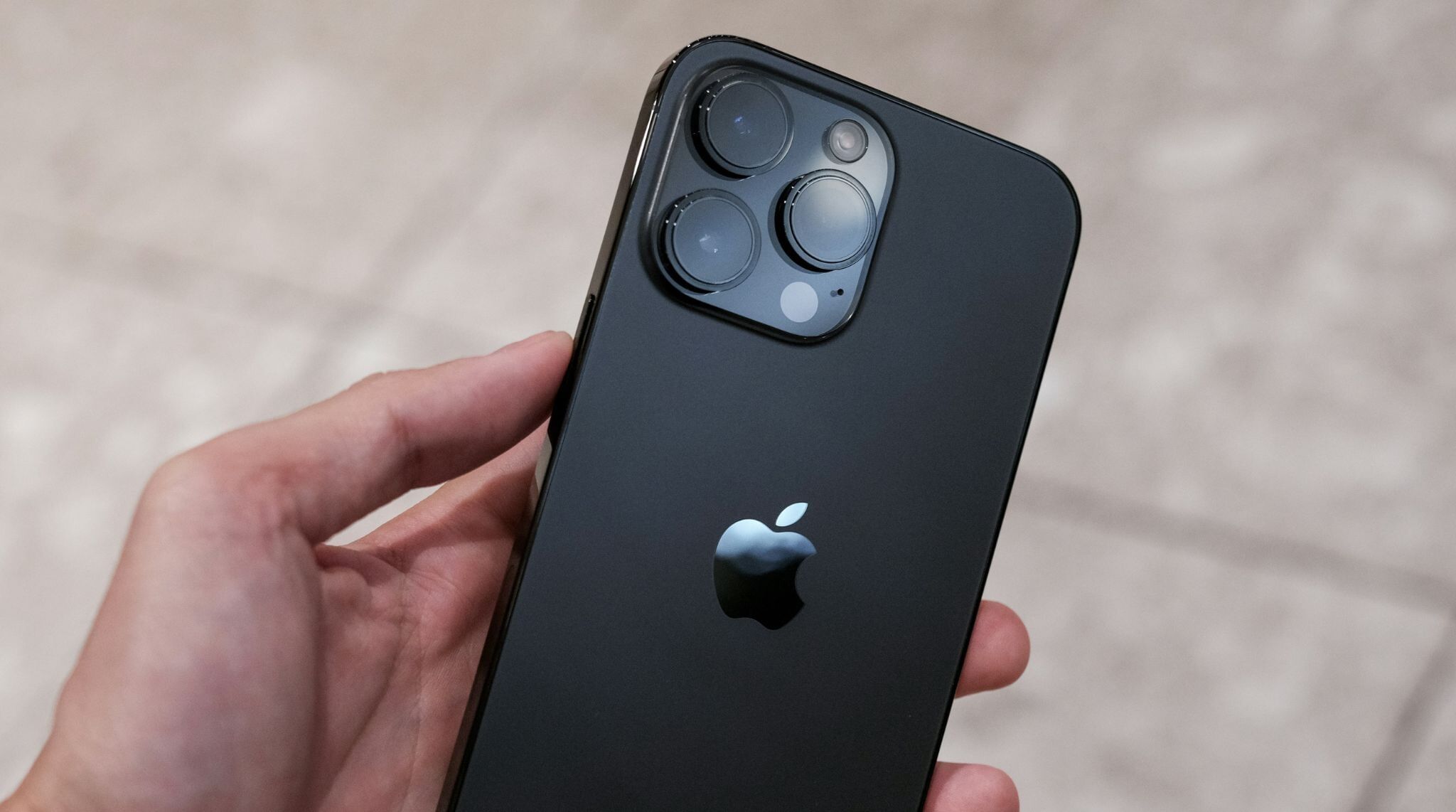 iphone 14 pro max en noir