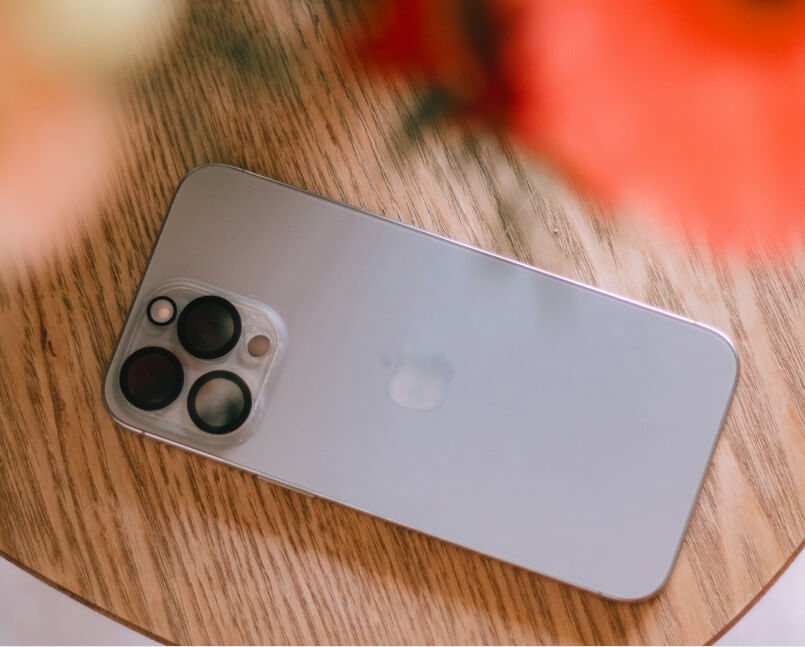 eSIM sur iPhone 15 : le guide complet