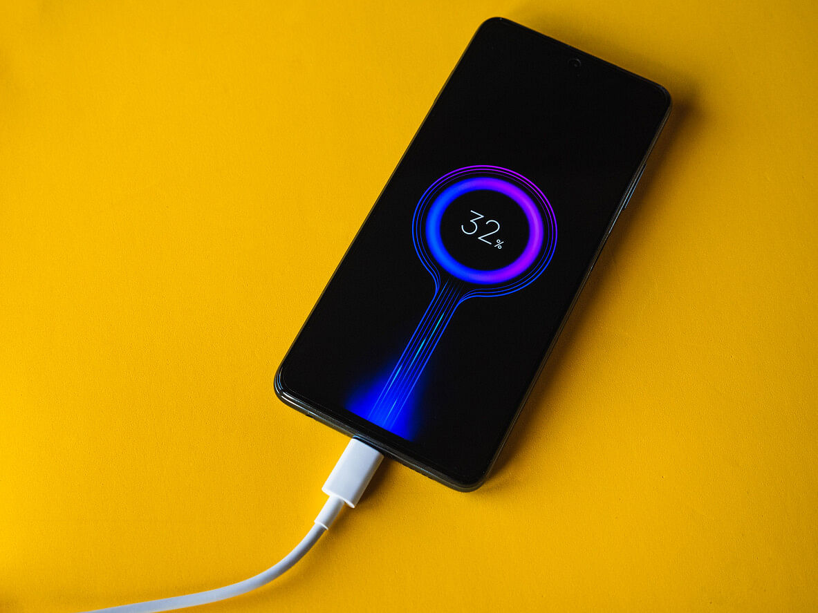 Xiaomi POCO smartphone charging 32% battery