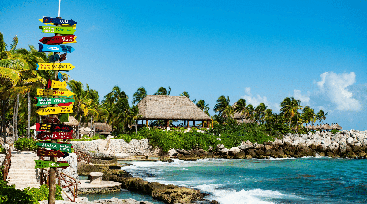 Rocky beach and a hut on Isla Holbox, Mexico