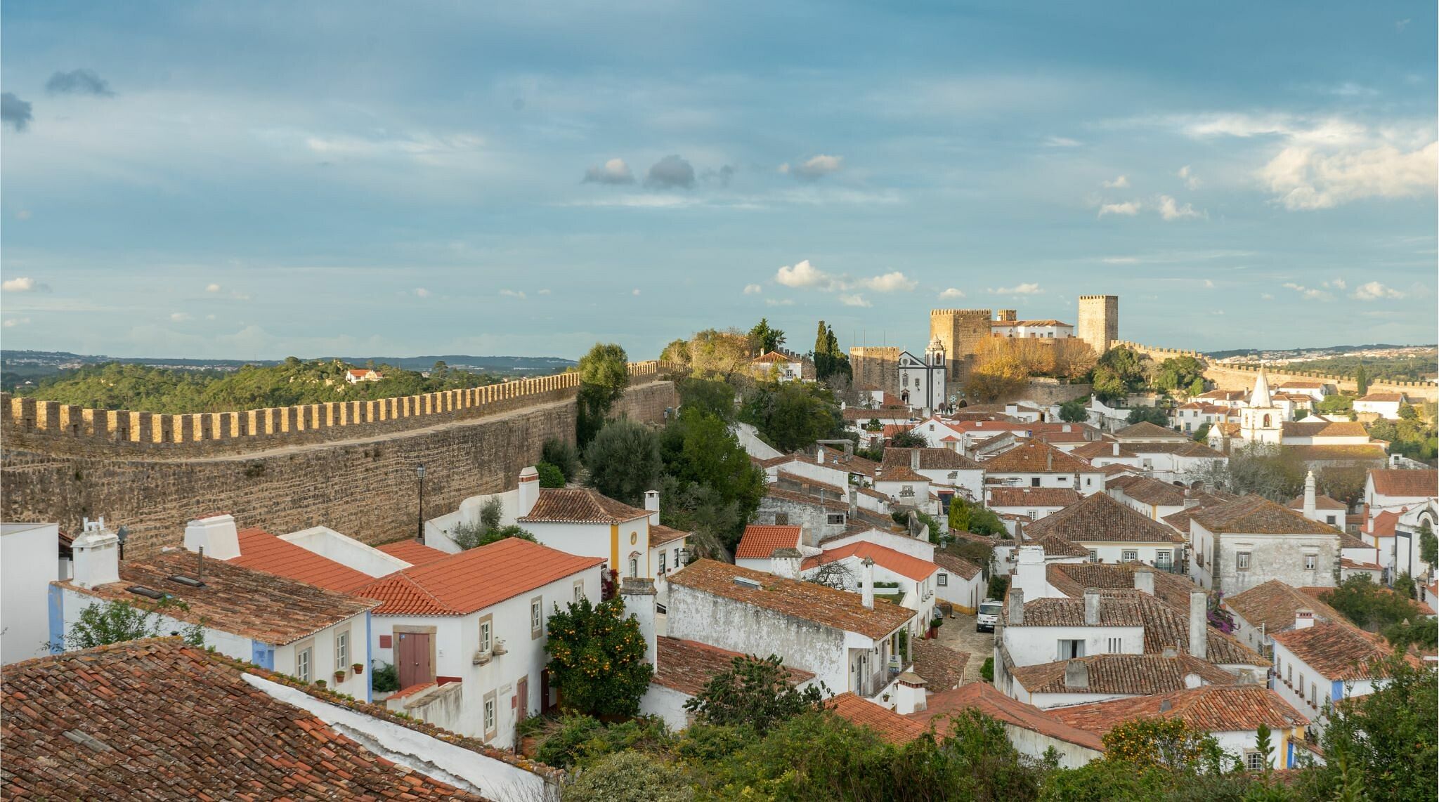 Inclua a vila medieval de Óbidos em seu roteiro Portugal