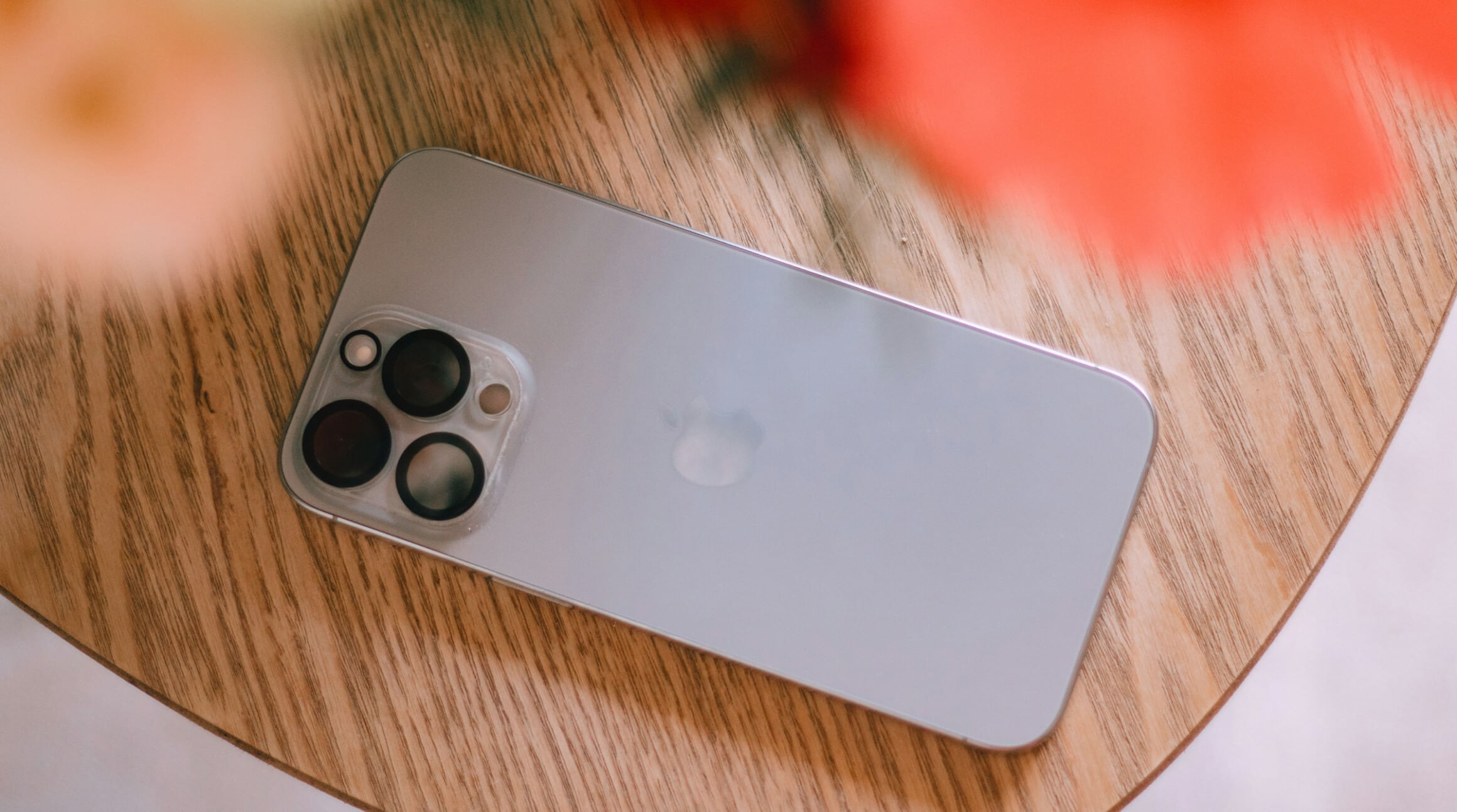 tout ce qu'il faut savoir sur l'iphone 15 et les esim