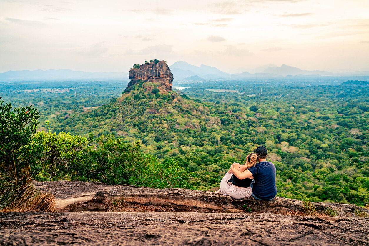 Paar auf einer vierwöchigen Reise durch Sri Lanka