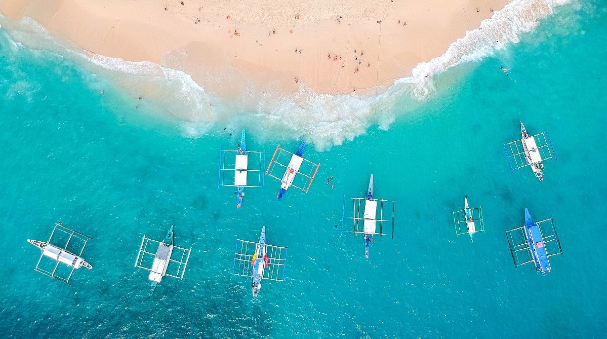 boats in El Nido