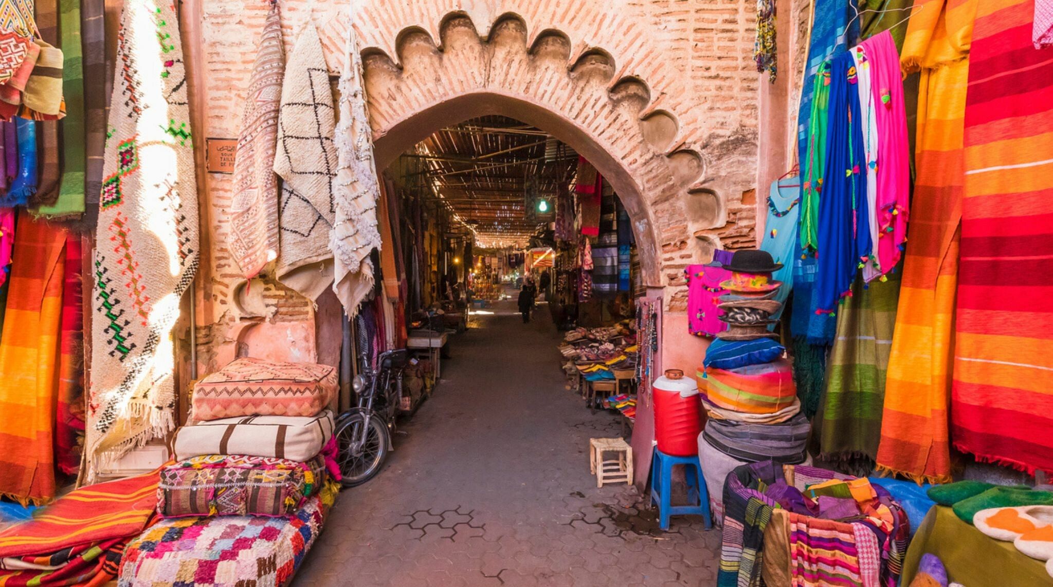 souk marrakech - changer de monnaie au maroc euro dirham