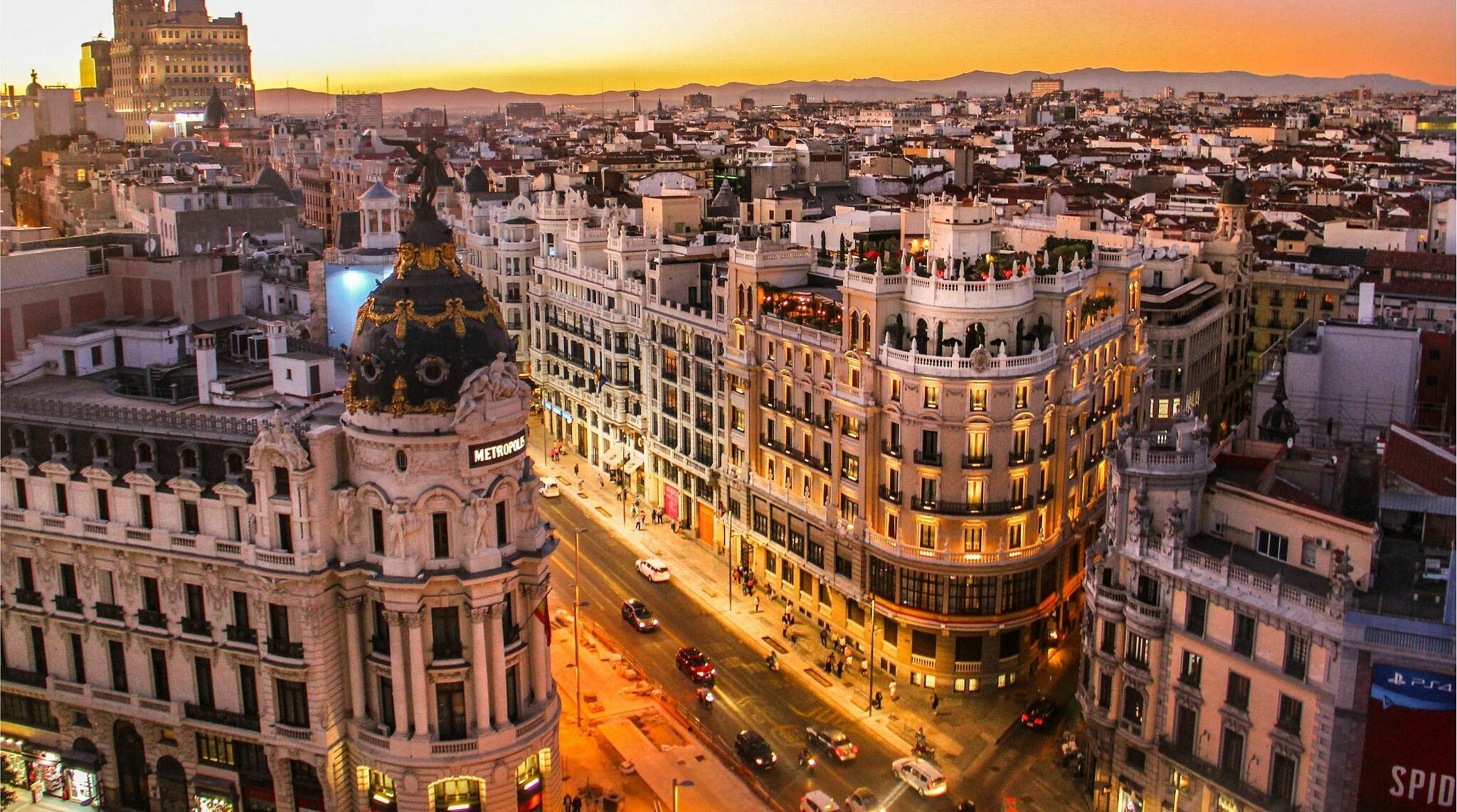 Gran Via em Madri, Espanha