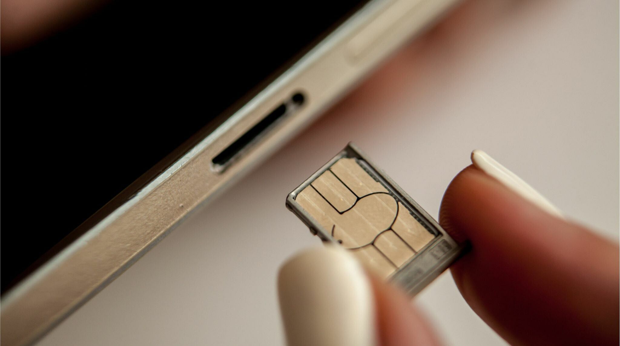 Diga adeus ao chip físico trocando por um eSIM