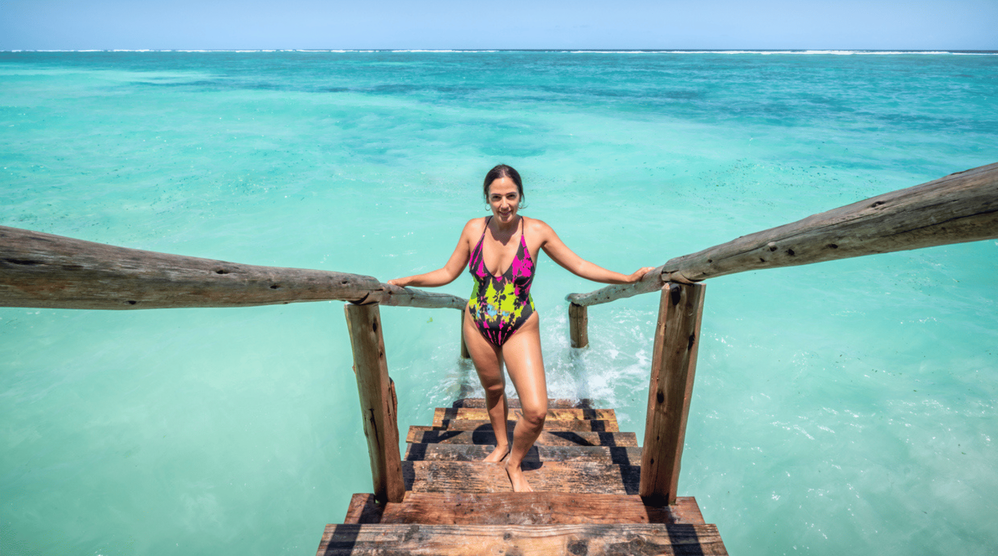 acque turchesi incontaminate sulla spiaggia di Mtende, Zanzibar