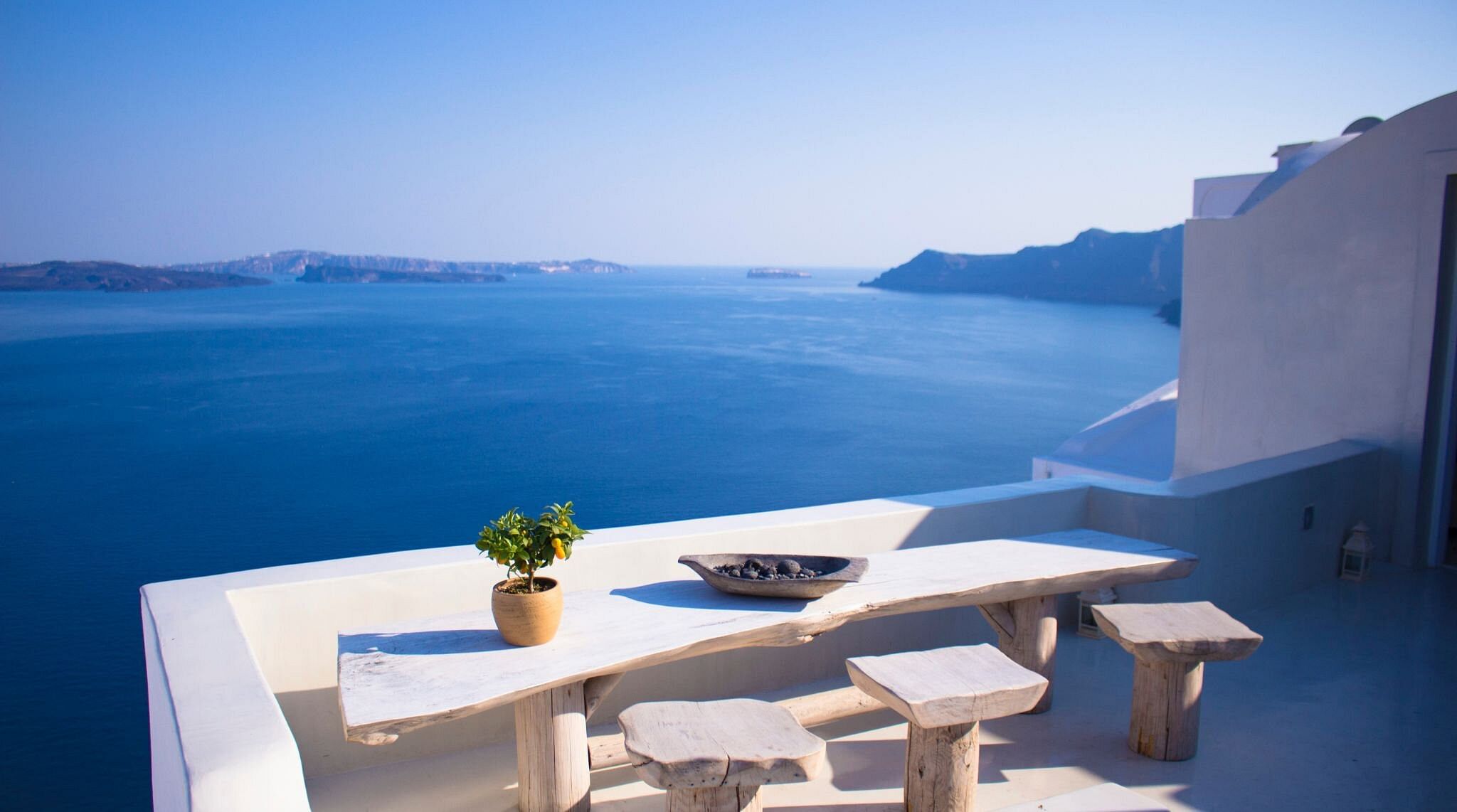 Vista dell'acqua in un hotel dell'isola greca